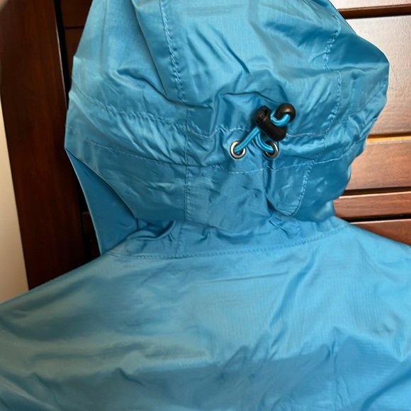 Like New Bass Pro Shops Women’s Rain Jacket Coat Blue Size Medium Lightweight - Picture 3 of 6